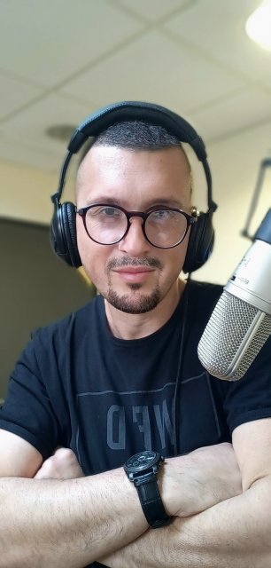 Milinko Mile Vasiljevic Voice Over Zvanicni foto25.jpg, 737 KB
